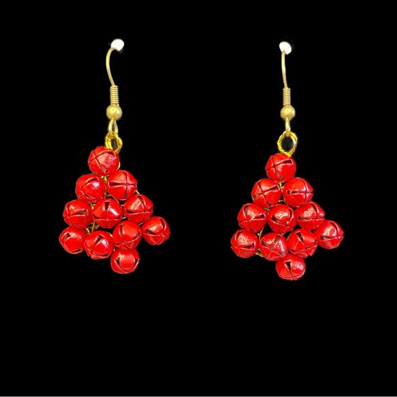 Jewelry - Jingle bell Christmas tree earrings